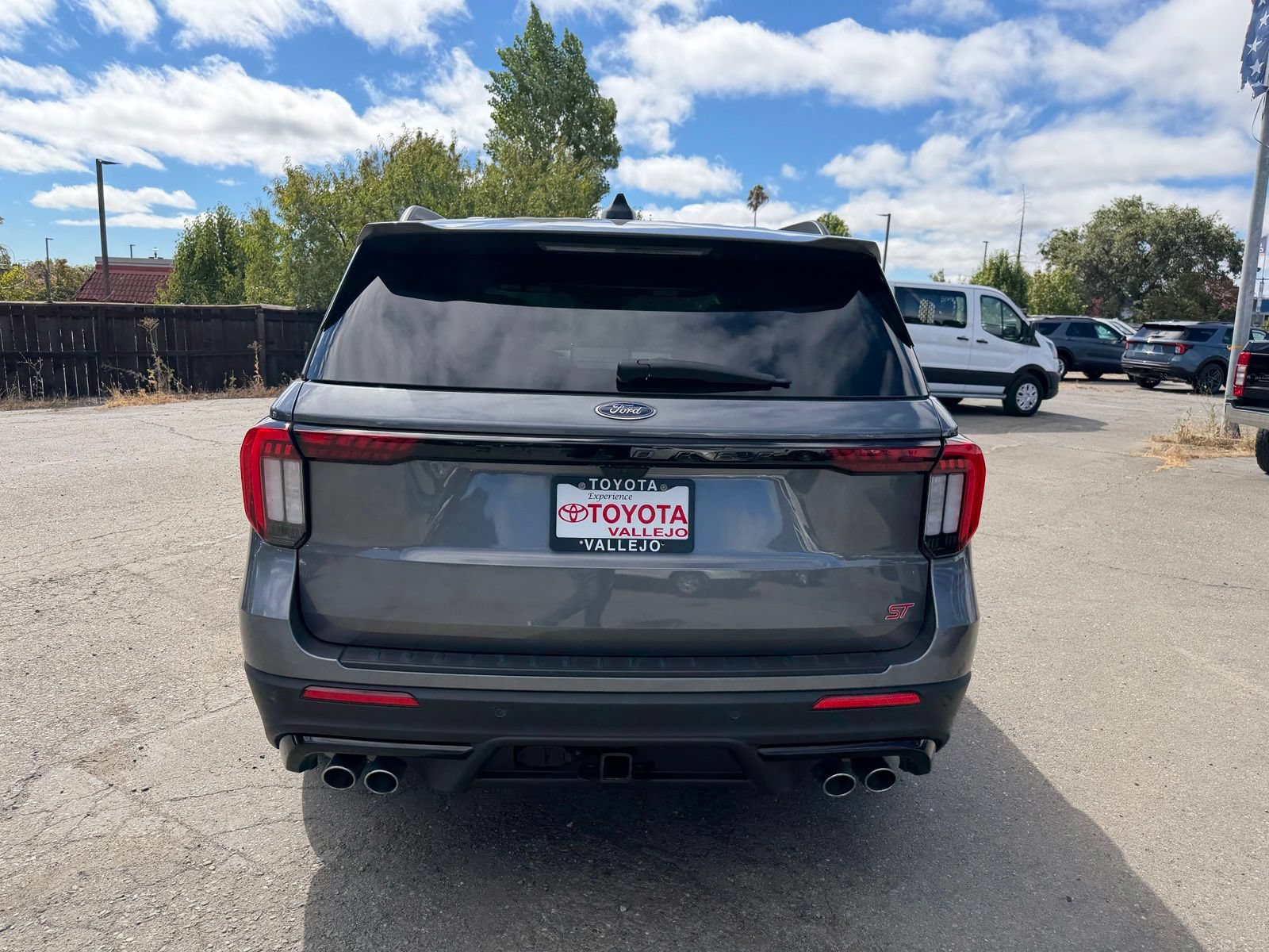 Certified 2025 Ford Explorer ST AWD/4WD image 4