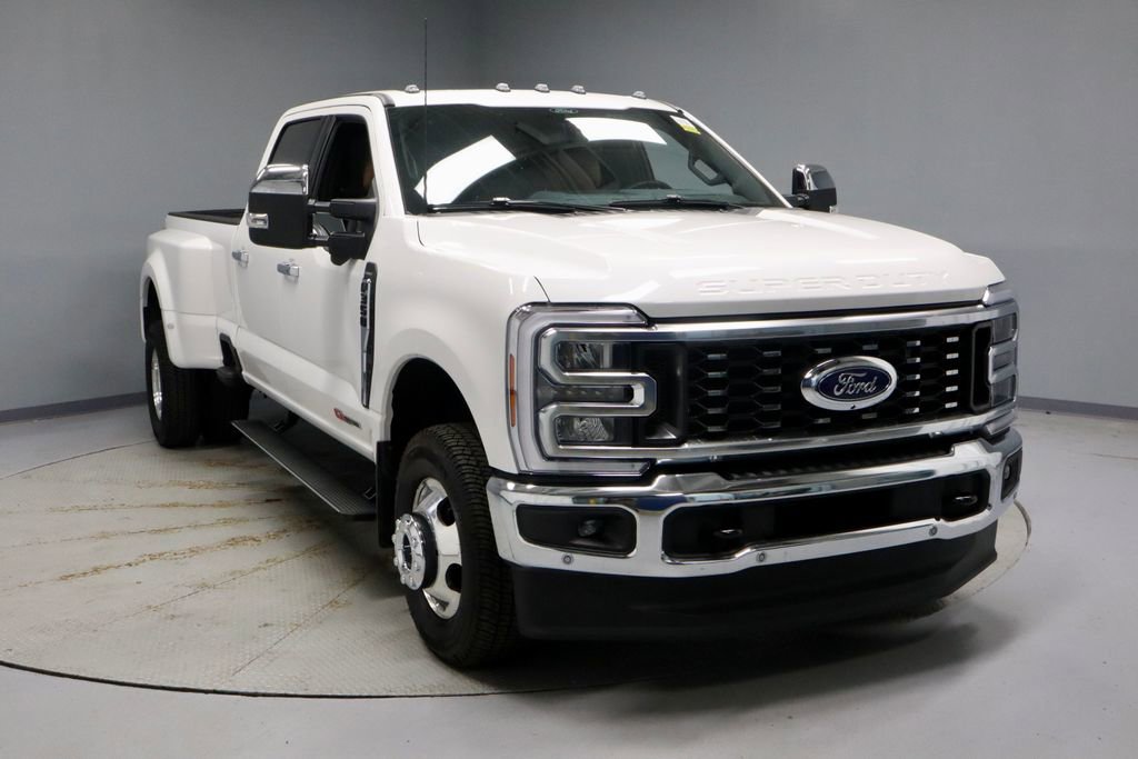 Certified 2025 Ford F350 Lariat w/ Lariat Ultimate Package AWD/4WD image 1