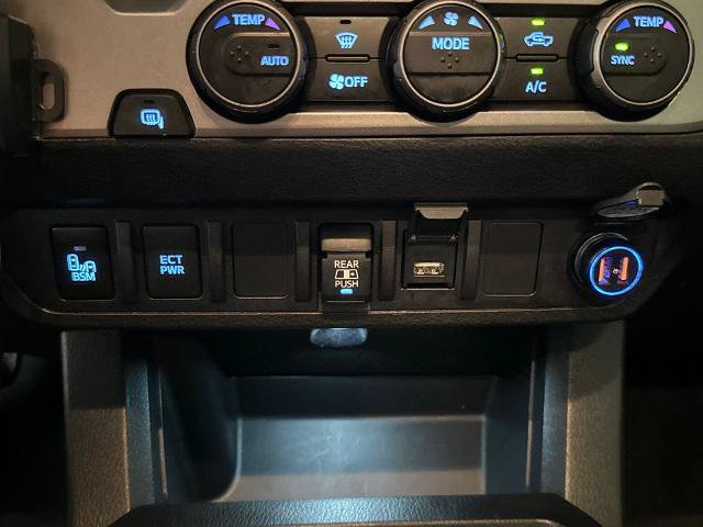 Used 2022 Toyota Tacoma SR5 w/ Technology Package RWD image 29