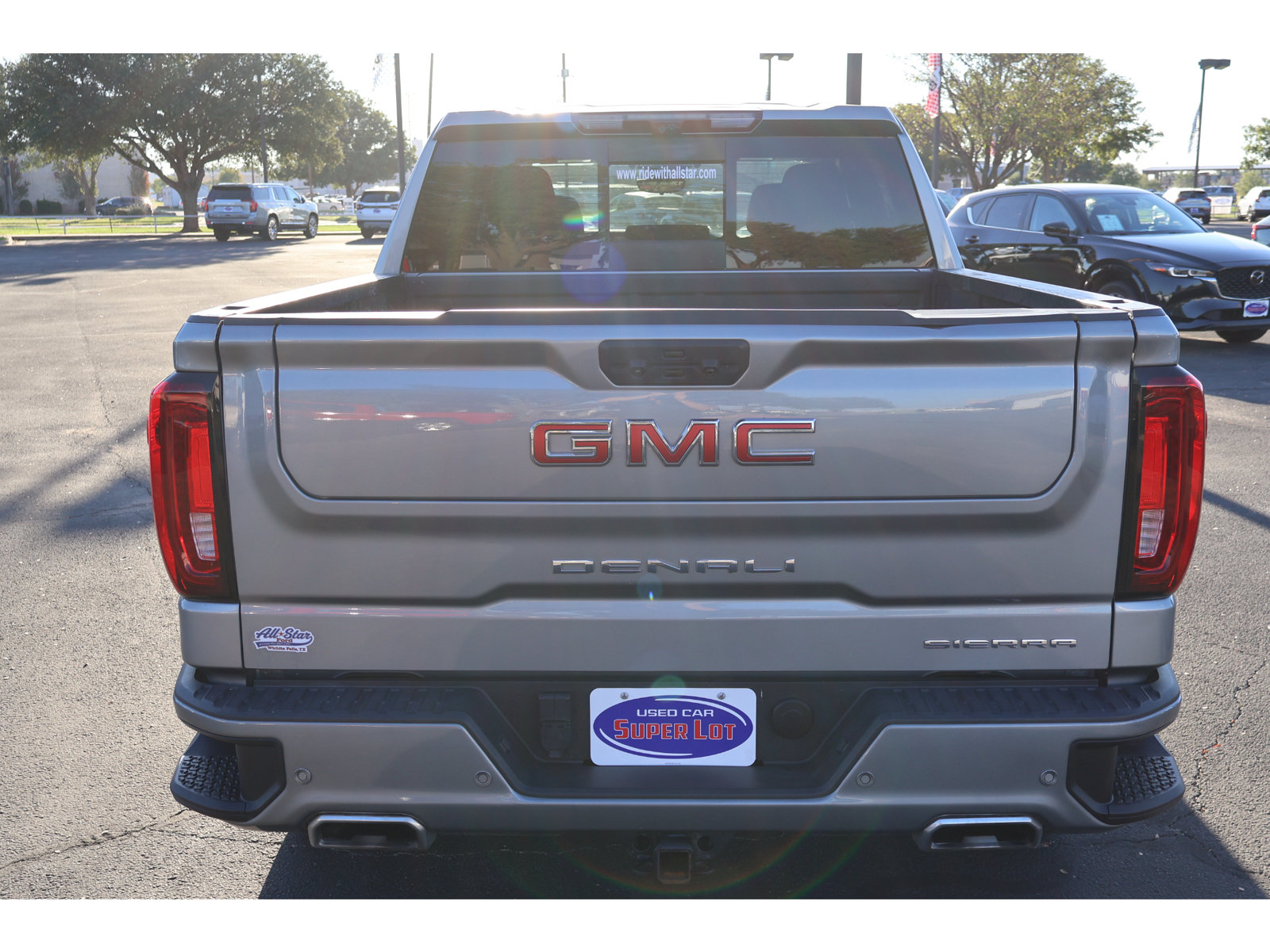 Used 2024 GMC Sierra 1500 Denali w/ Technology Package AWD/4WD image 18