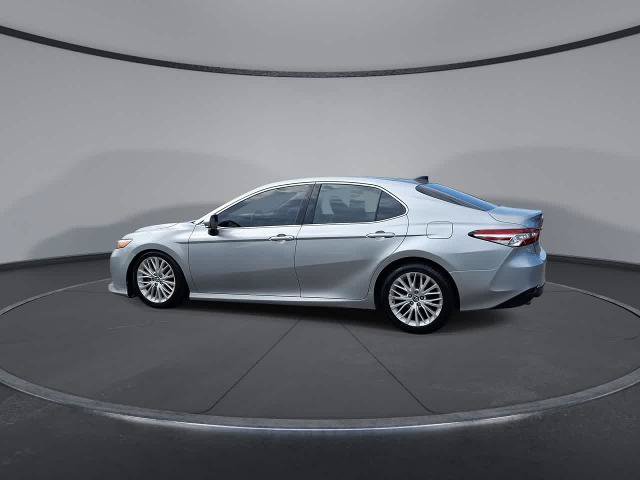 Used 2018 Toyota Camry XLE FWD image 6