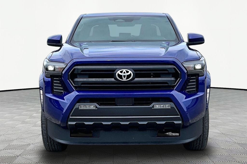 Used 2025 Toyota Tacoma SR5 AWD/4WD image 3