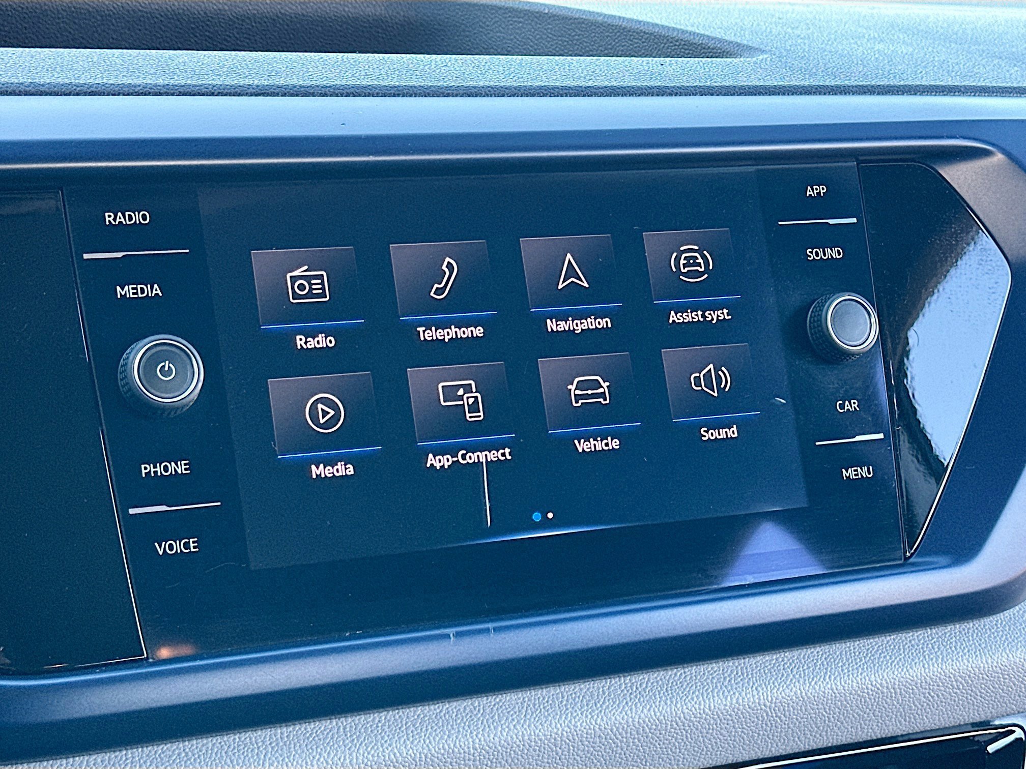 Used 2023 Volkswagen Taos SE image 13