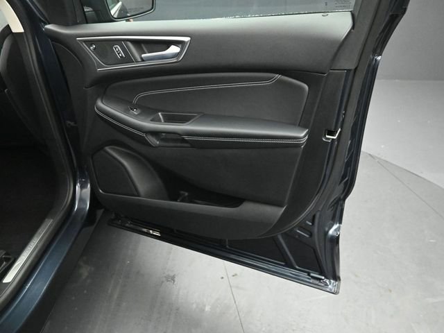 Certified 2024 Ford Edge Titanium AWD/4WD image 33