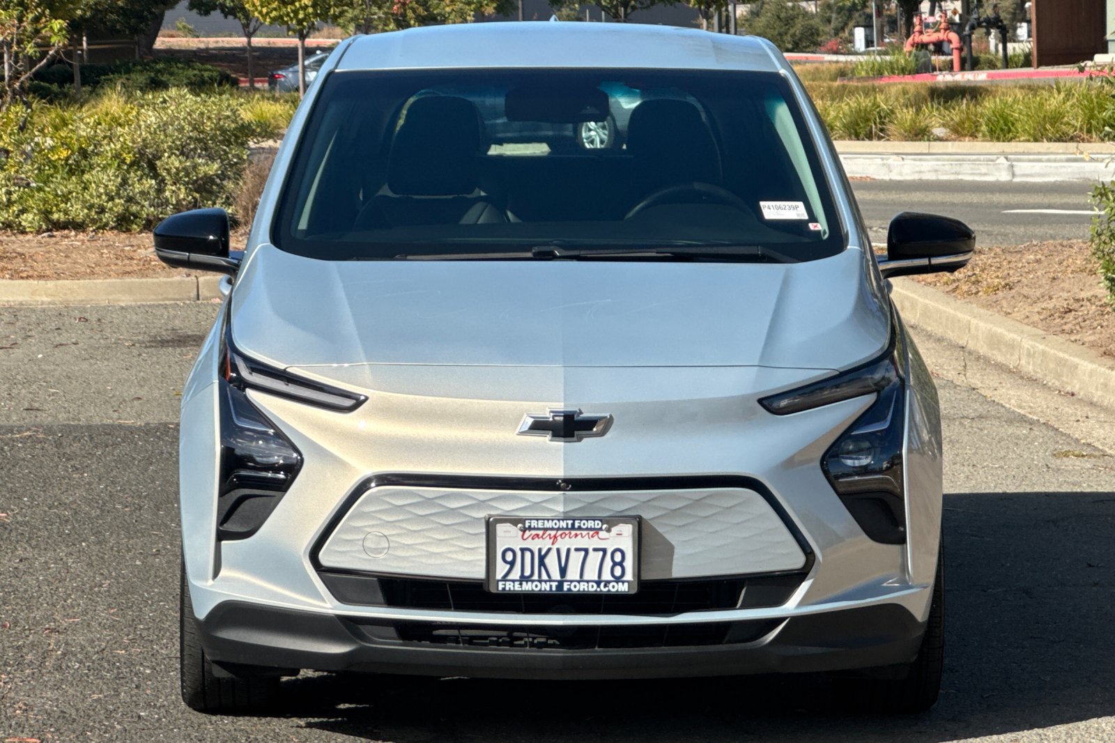 Used 2023 Chevrolet Bolt LT w/ Infotainment Package FWD image 9