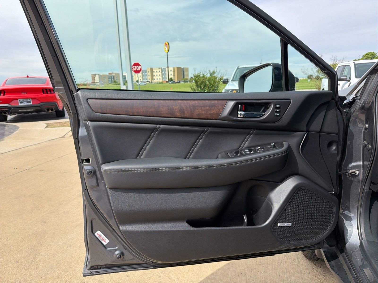 Used 2018 Subaru Outback 2.5i Limited AWD/4WD image 13