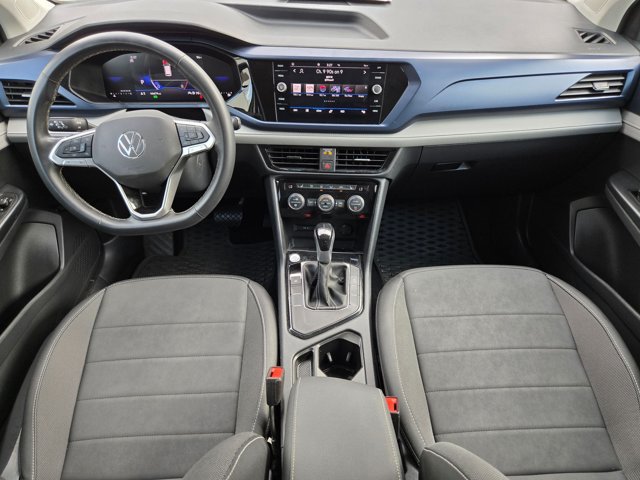 Used 2024 Volkswagen Taos SE w/ Panoramic Sunroof Package FWD image 17