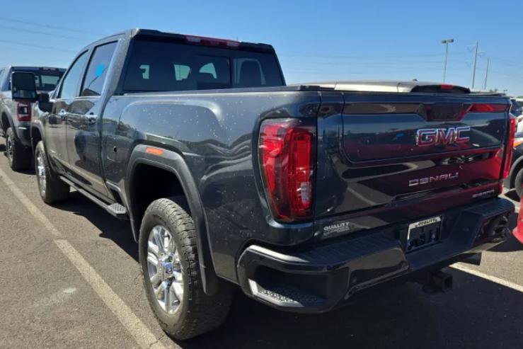 Used 2022 GMC Sierra 2500 Denali w/ Denali Ultimate Package AWD/4WD image 3