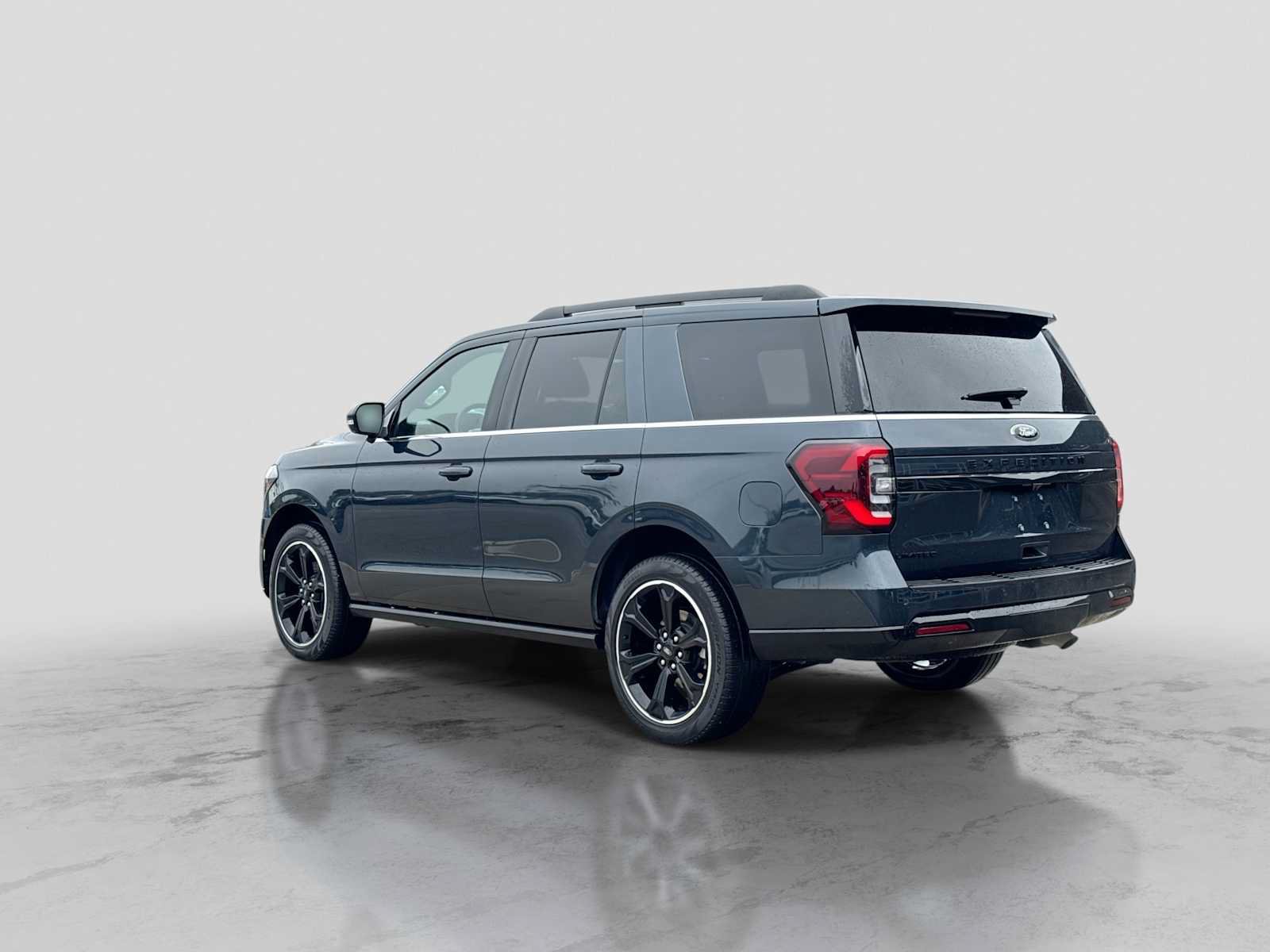 Certified 2024 Ford Expedition Limited AWD/4WD image 4