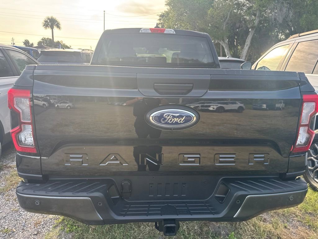 Certified 2025 Ford Ranger XLT w/ FX4 Off-Road Package AWD/4WD image 4