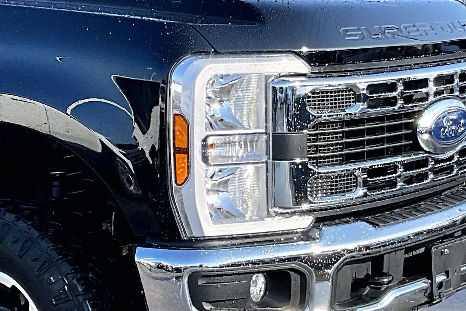 Certified 2025 Ford F250 XLT w/ Tremor Off-Road Package AWD/4WD image 24
