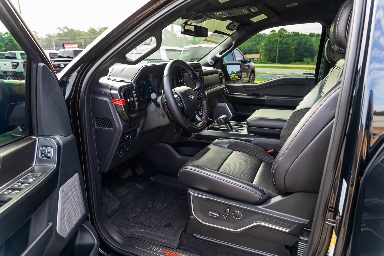 Certified 2025 Ford F150 Raptor AWD/4WD image 22