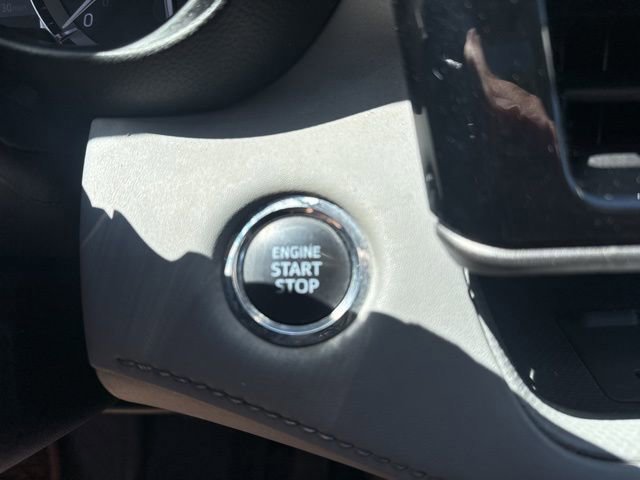 Used 2022 Toyota Highlander Limited AWD/4WD image 26