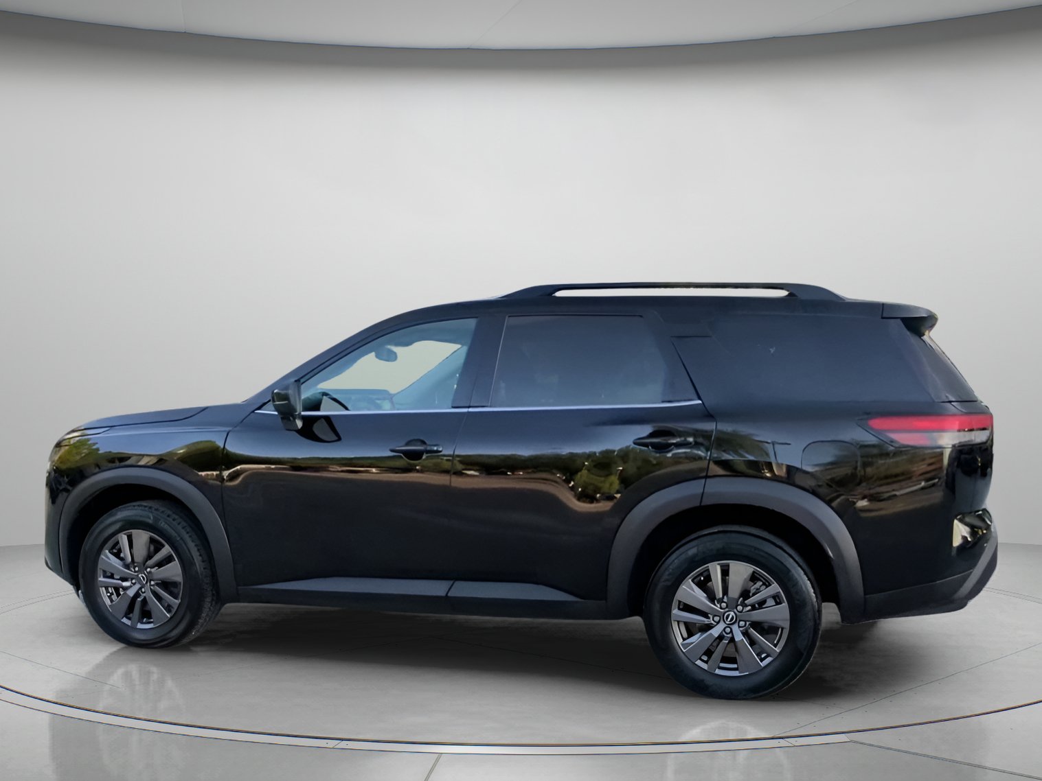 Used 2024 Nissan Pathfinder SV FWD image 18