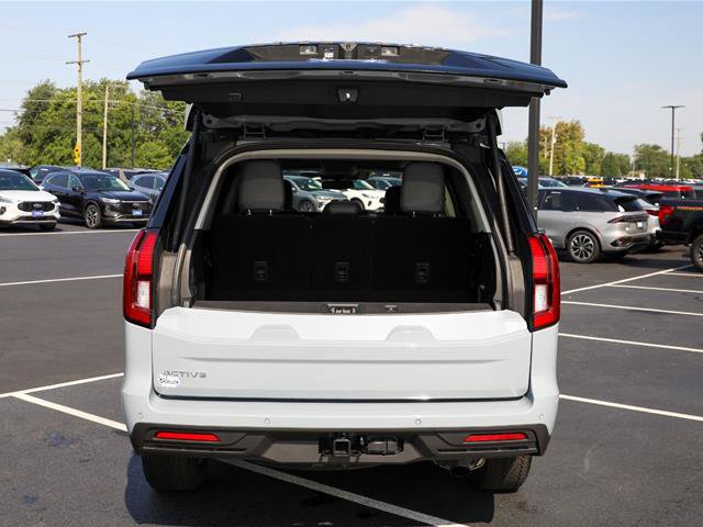 Certified 2025 Ford Expedition Active AWD/4WD image 13
