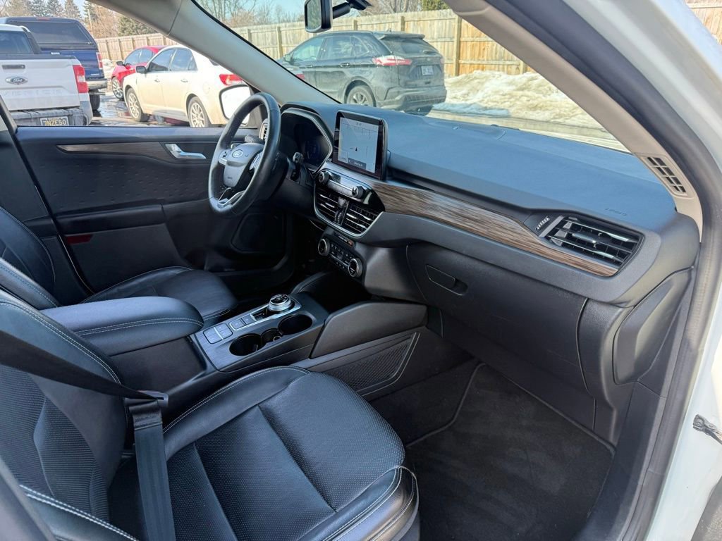 Certified 2020 Ford Escape Titanium image 14
