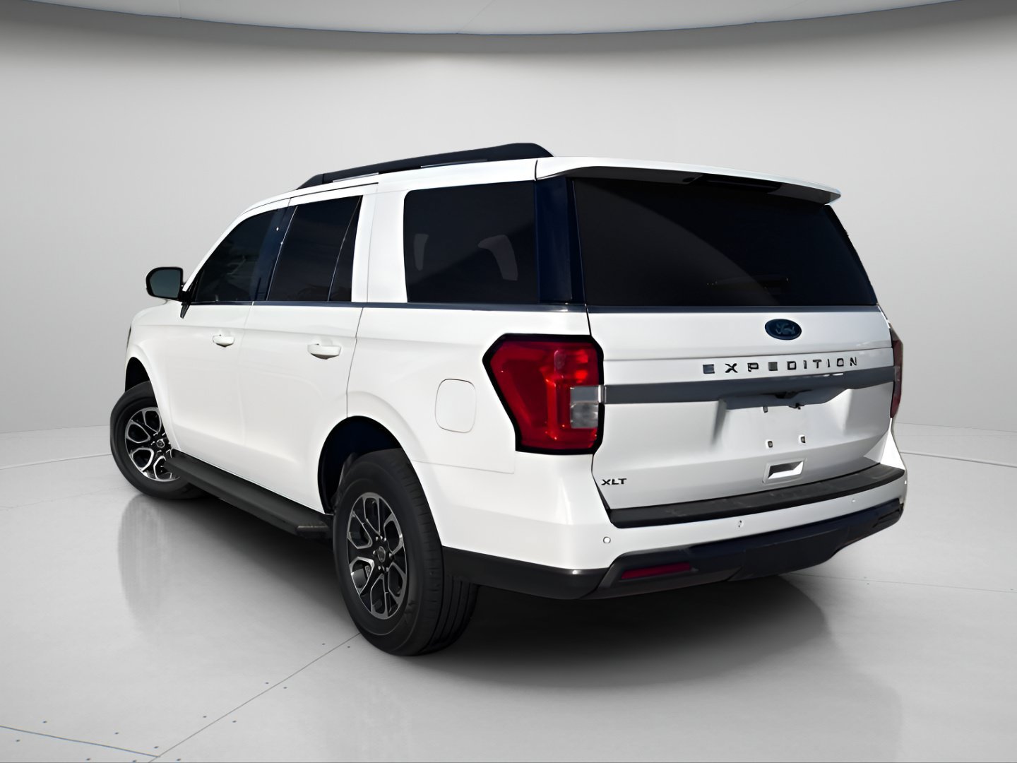 Certified 2024 Ford Expedition XLT AWD/4WD image 10