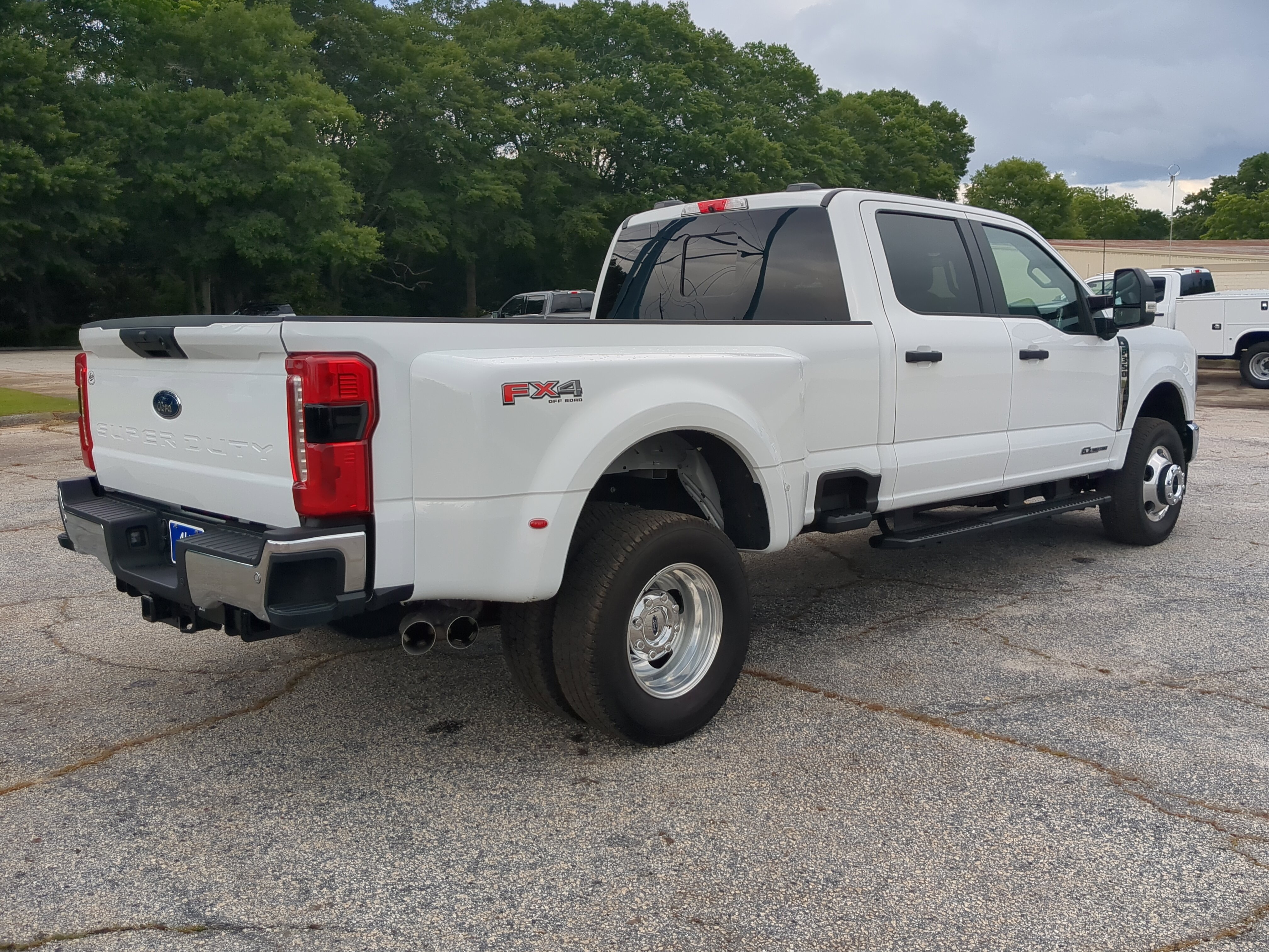 Certified 2025 Ford F350 XL w/ 360-Degree Camera Package AWD/4WD image 3