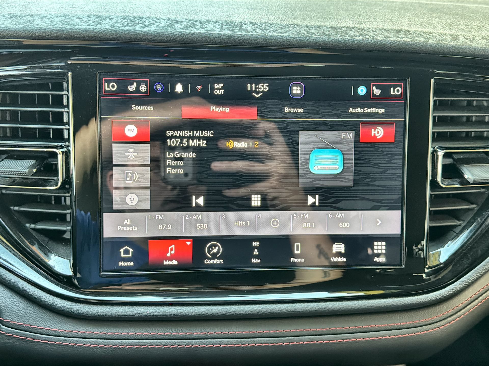 Used 2025 Dodge Durango GT AWD/4WD image 16