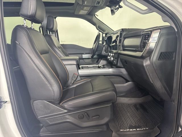 Certified 2025 Ford F450 Lariat w/ Chrome Package image 8