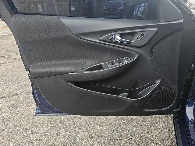 Used 2021 Chevrolet Malibu LT FWD image 25