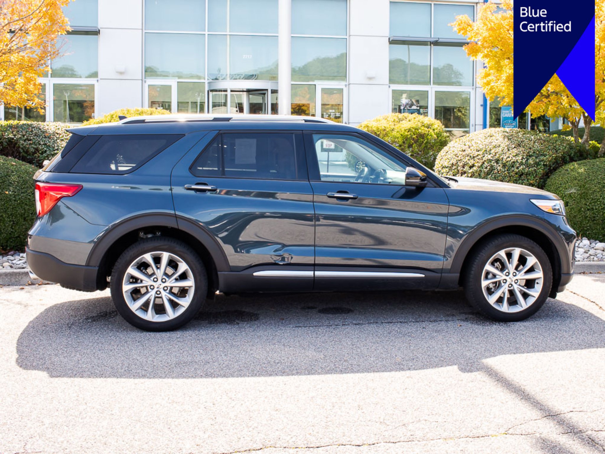 Certified 2022 Ford Explorer Platinum w/ Equipment Group 601A