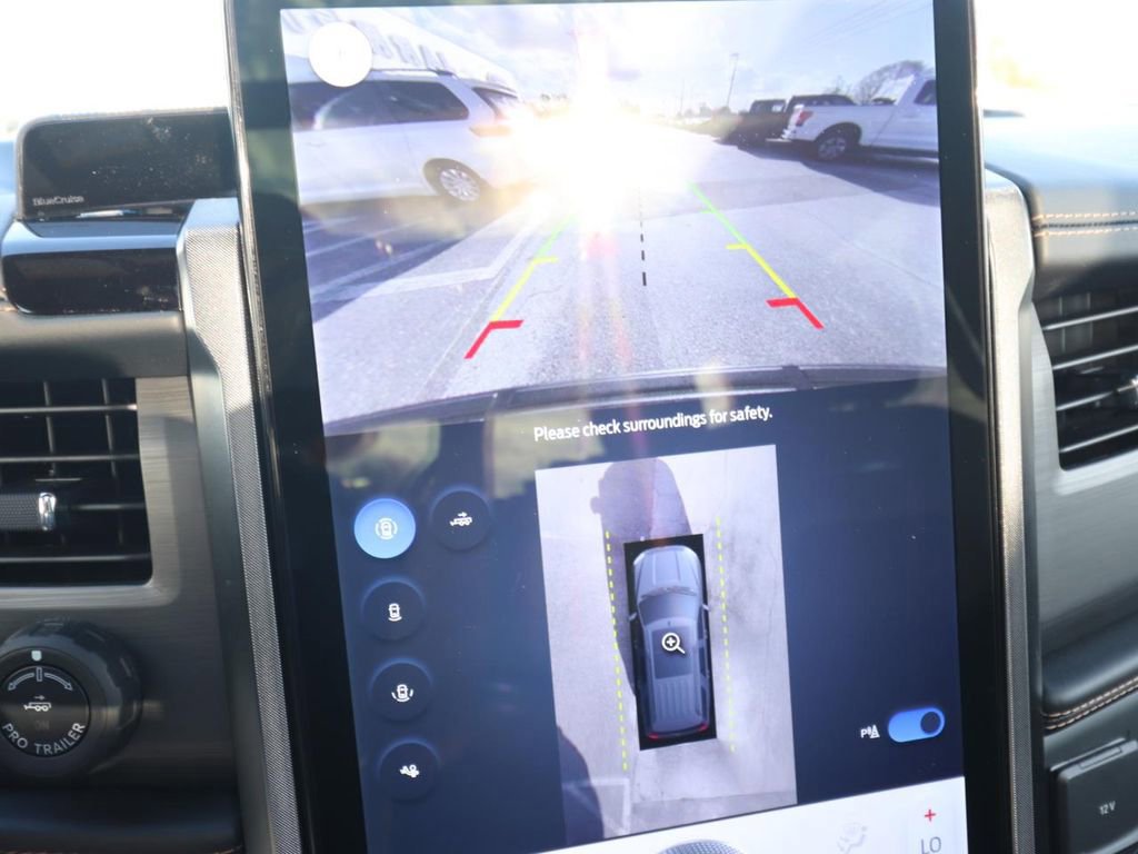 Certified 2024 Ford Expedition Platinum image 11