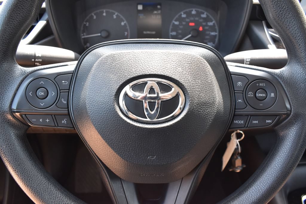 Used 2025 Toyota Corolla LE FWD image 12