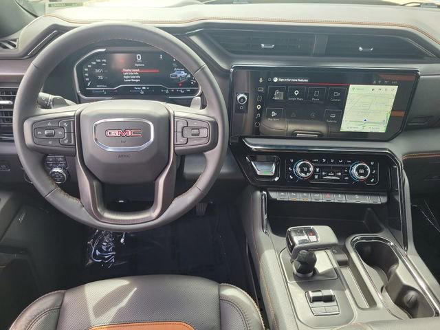 Used 2023 GMC Sierra 1500 AT4 w/ Technology Package AWD/4WD image 4
