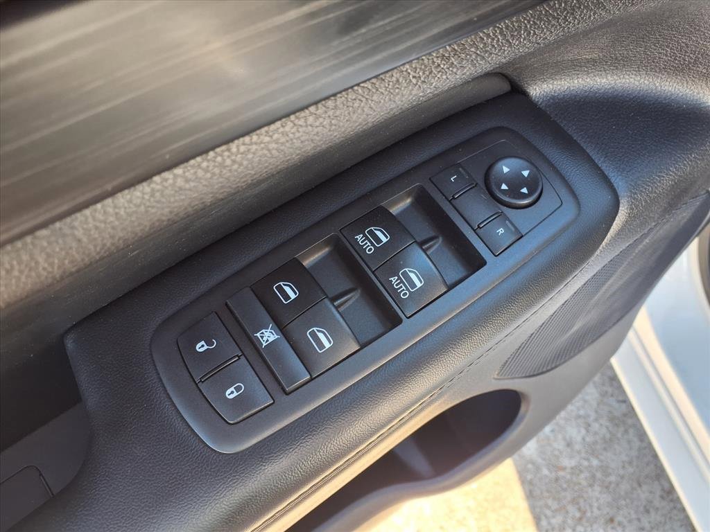 Used 2021 Jeep Grand Cherokee Laredo X image 18