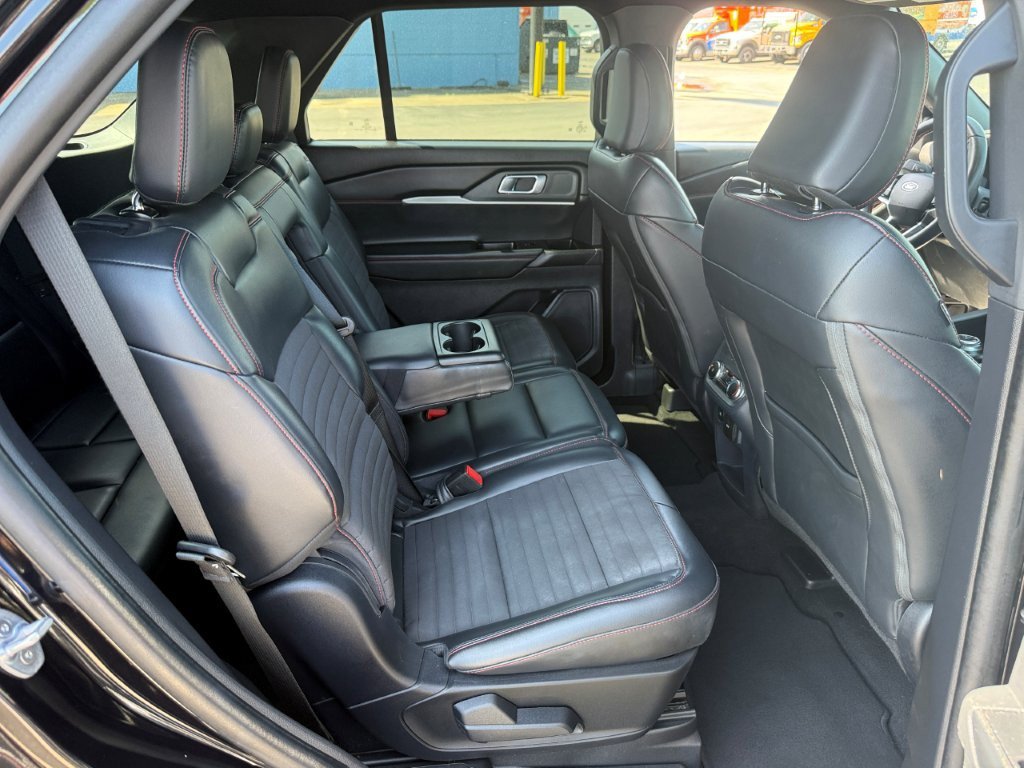 Certified 2025 Ford Explorer ST-Line w/ ST-Line Street Pack AWD/4WD image 23