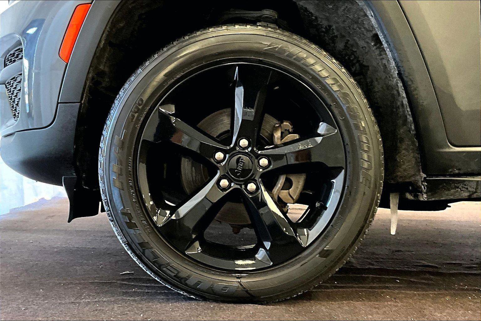 Used 2023 Jeep Grand Cherokee Altitude image 10