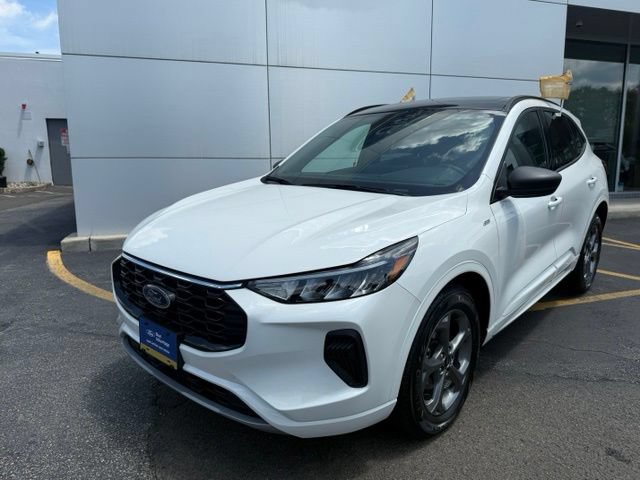 Certified 2024 Ford Escape ST-Line w/ Tech Pack #1 AWD/4WD image 5