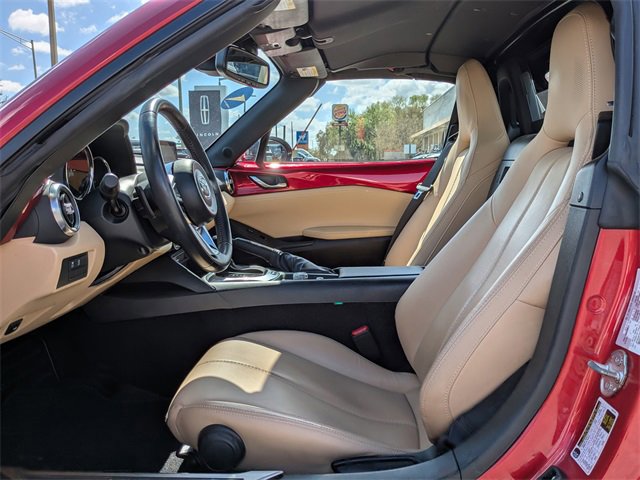 Used 2019 MAZDA MX-5 Miata RF Grand Touring image 12