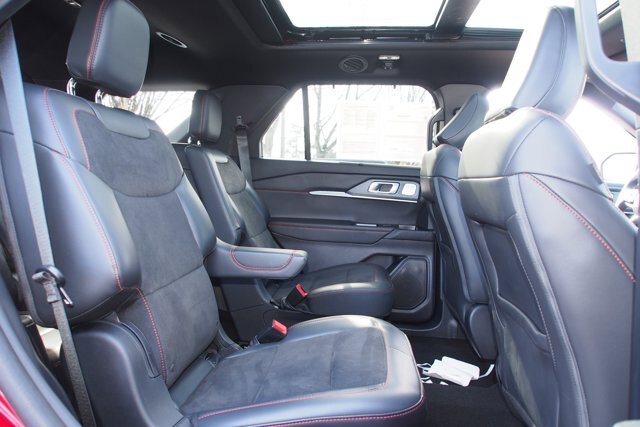 Certified 2025 Ford Explorer ST AWD/4WD image 13