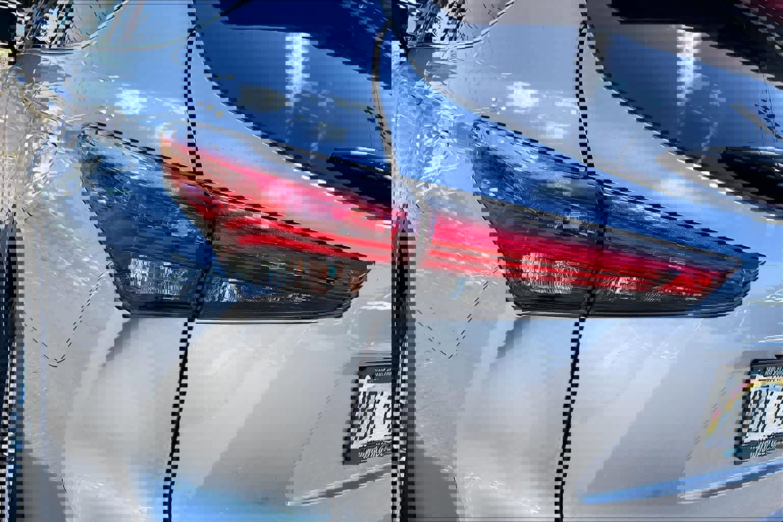 Used 2023 Toyota Highlander LE FWD image 32