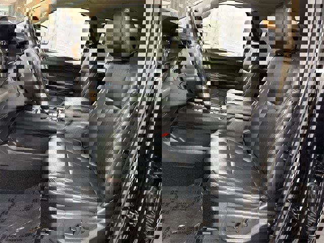 Certified 2024 Ford Expedition Max XLT image 3