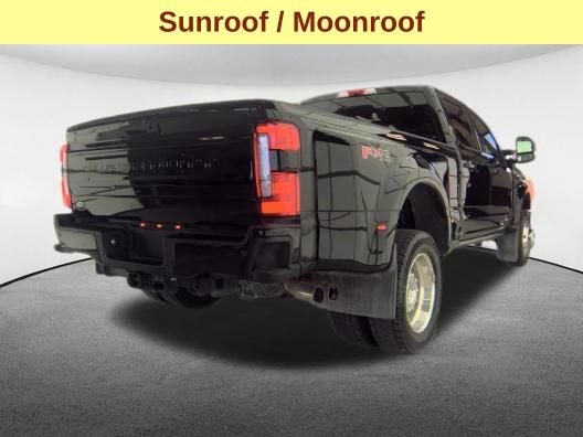 Certified 2025 Ford F450 Platinum w/ FX4 Off-Road Package AWD/4WD image 5