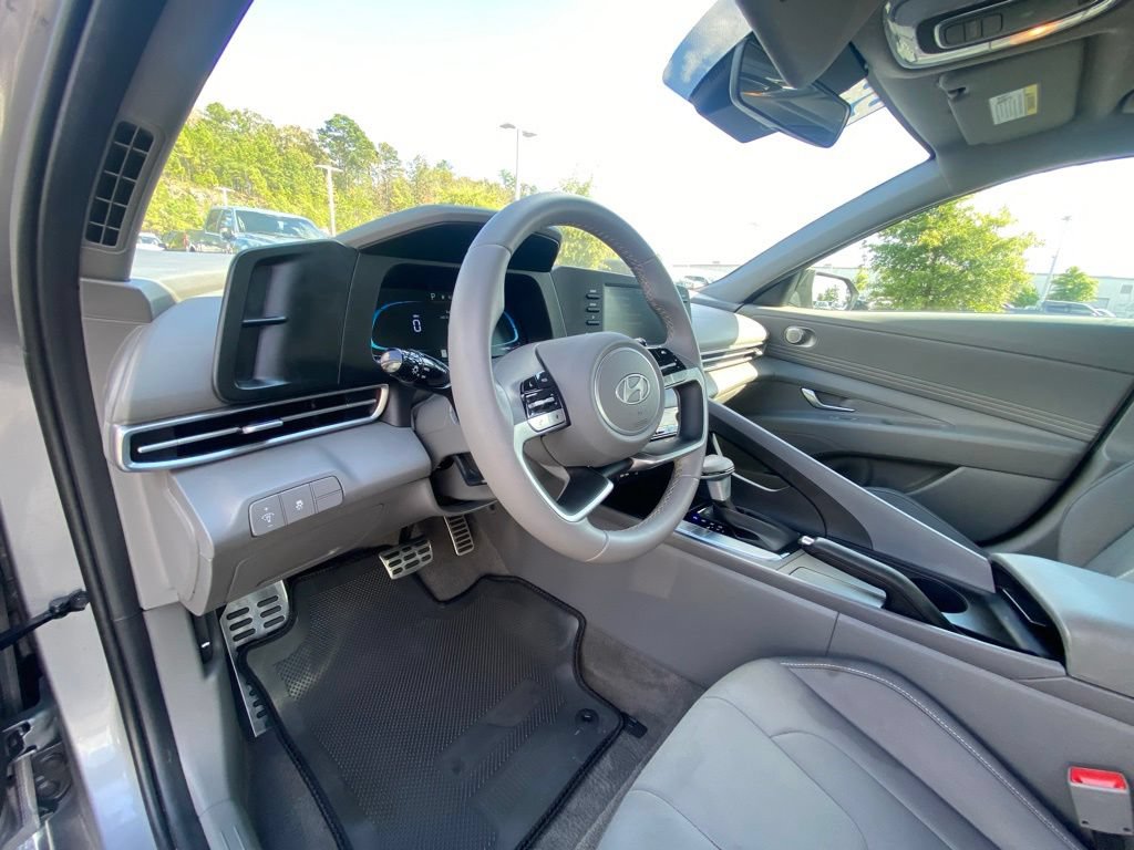 Used 2026 Hyundai Elantra Sport FWD image 9