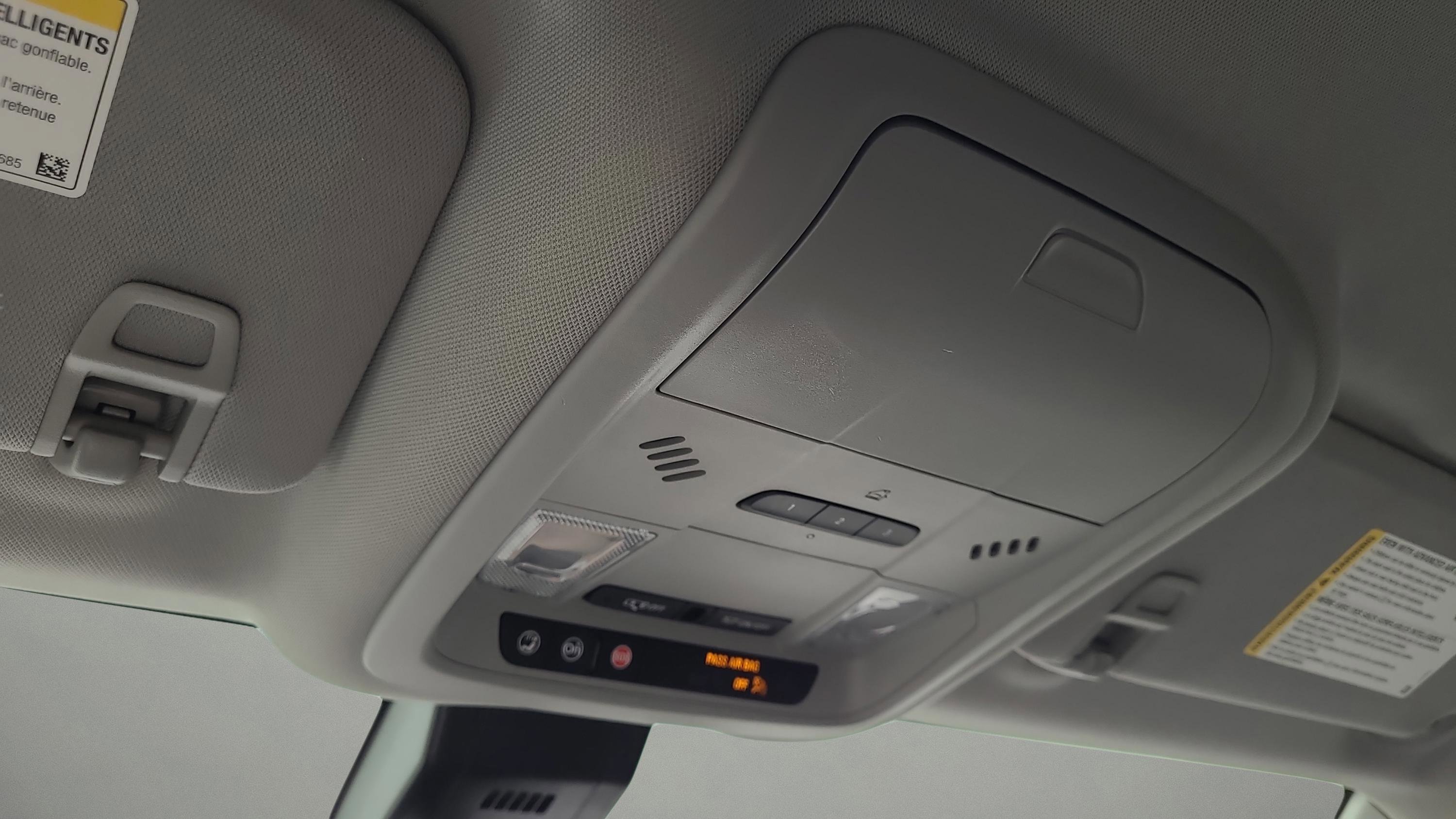 Used 2022 Chevrolet Equinox Premier w/ Redline Edition FWD image 26