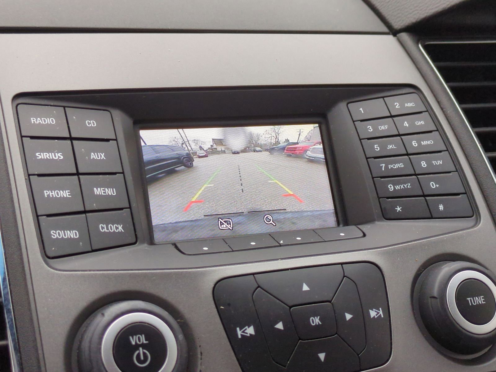 Certified 2018 Ford Taurus SEL image 30