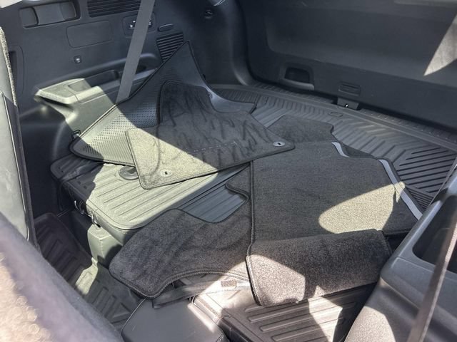 Used 2025 Kia Sorento SX FWD image 23
