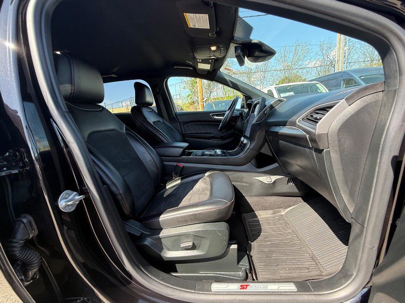 Certified 2022 Ford Edge ST-Line w/ Class II Trailer Tow Package AWD/4WD image 13