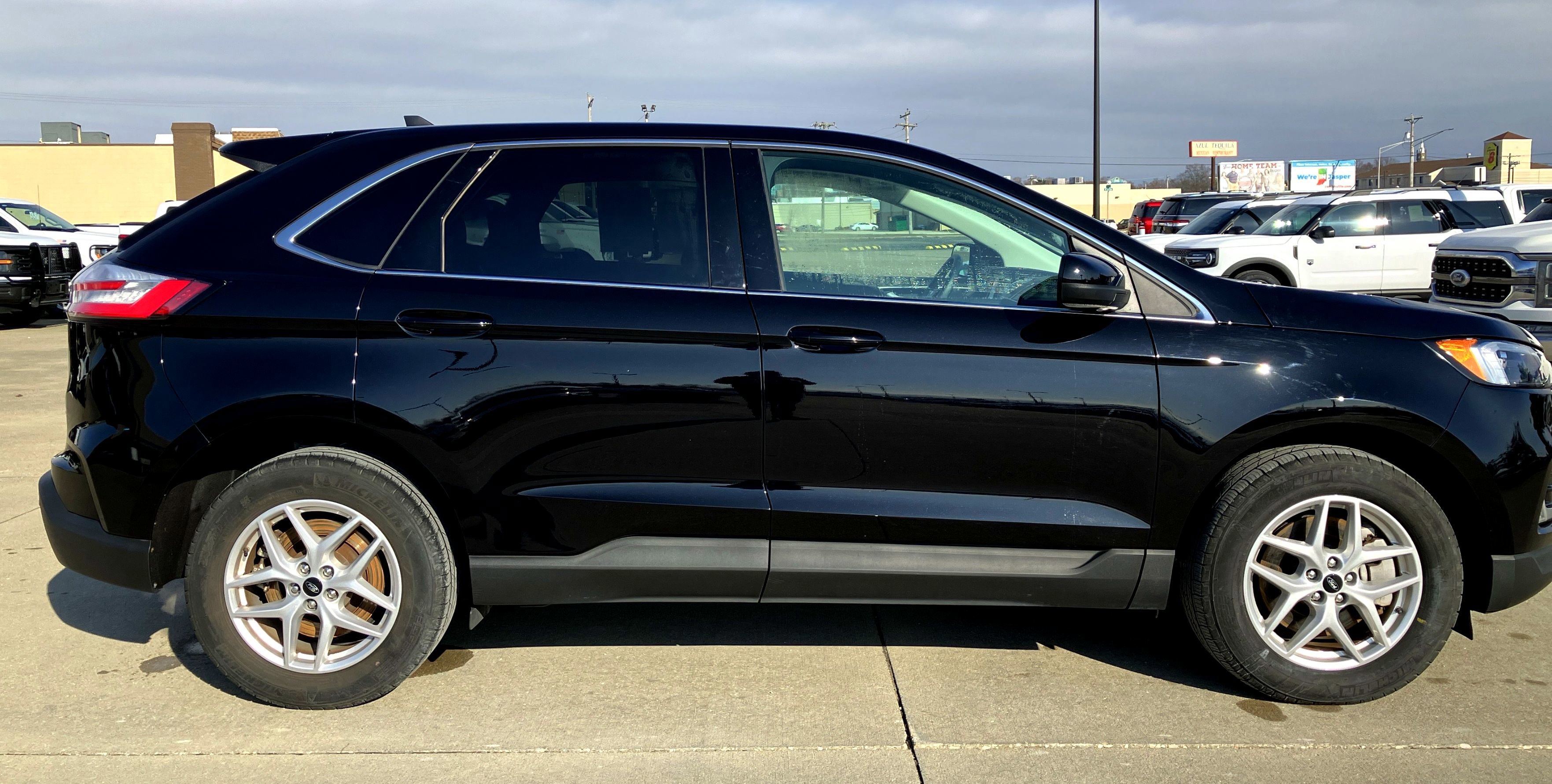 Certified 2024 Ford Edge SEL w/ Convenience Package image 7