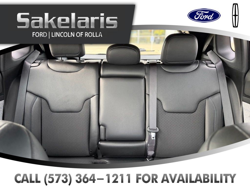 Used 2025 Jeep Compass Latitude AWD/4WD image 34