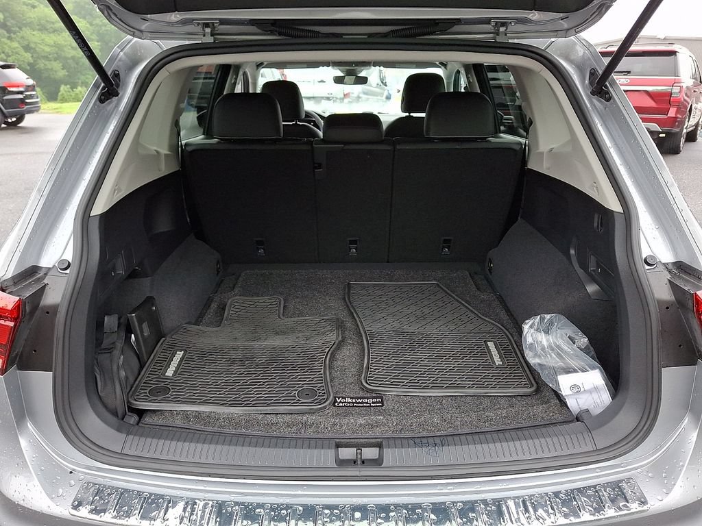 Used 2022 Volkswagen Tiguan SE AWD/4WD image 29