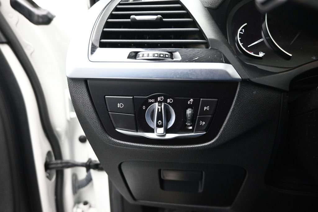 Used 2018 BMW X3 xDrive30i AWD/4WD image 13
