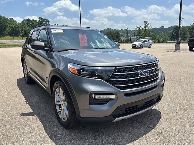 Certified 2023 Ford Explorer XLT w/ Equipment Group 202A AWD/4WD image 6