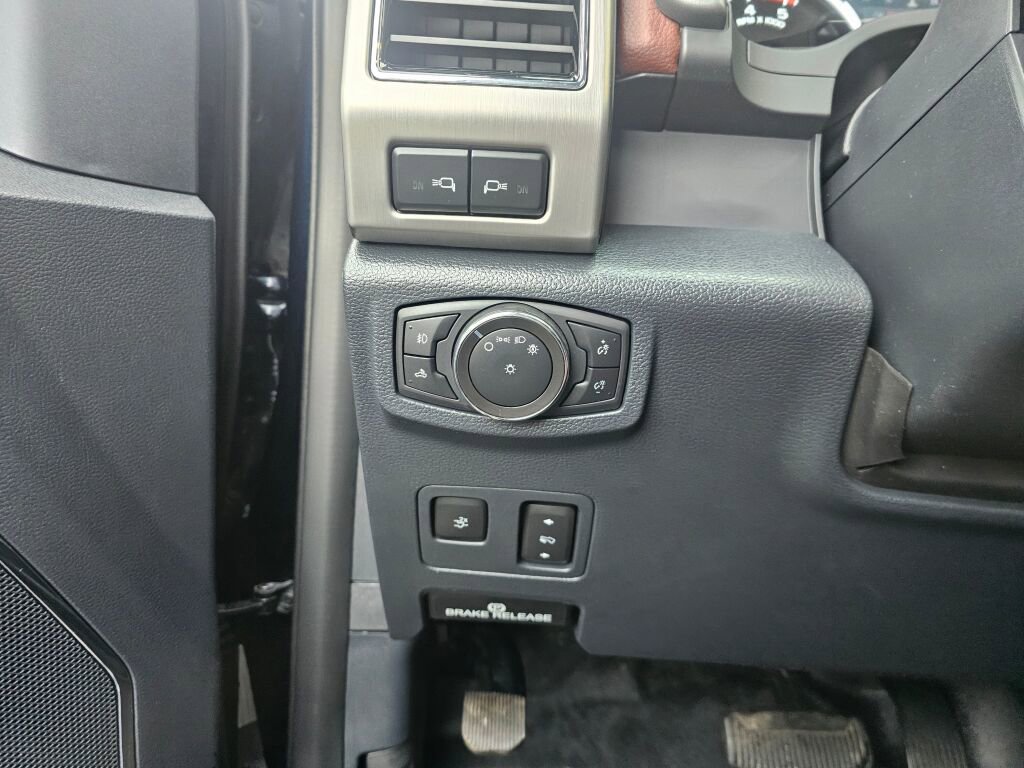 Certified 2022 Ford F350 Platinum w/ Tremor Off-Road Package image 21