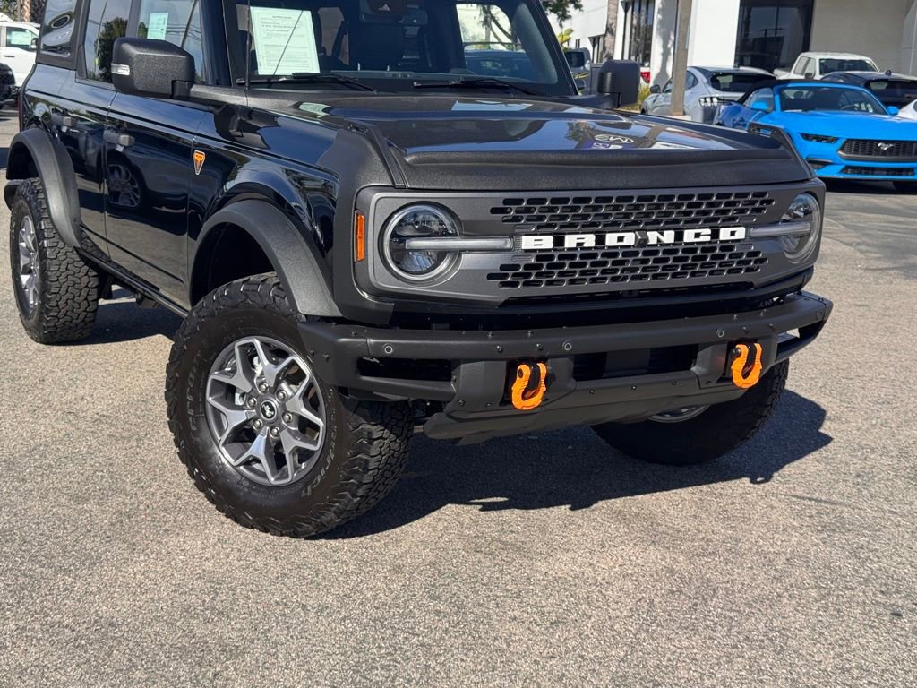 Certified 2023 Ford Bronco Badlands AWD/4WD image 3